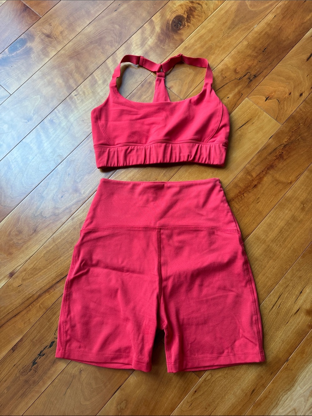 Beyond Yoga Red Matching Bra and Biker Short sz Small